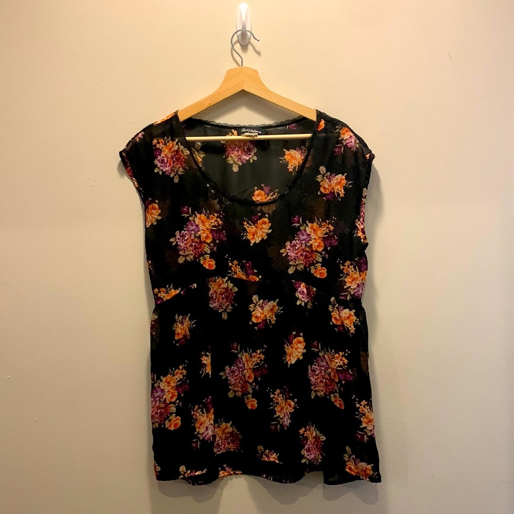 💕Love To Be Loved Sheer Black Sleeveless Top w/Floral Print